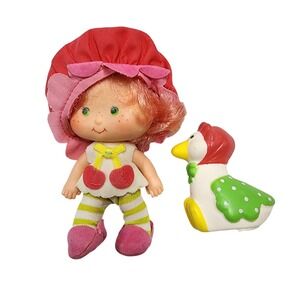 Vintage Strawberry Shortcake CHERRY COBBLER doll with pet Gooseberry
